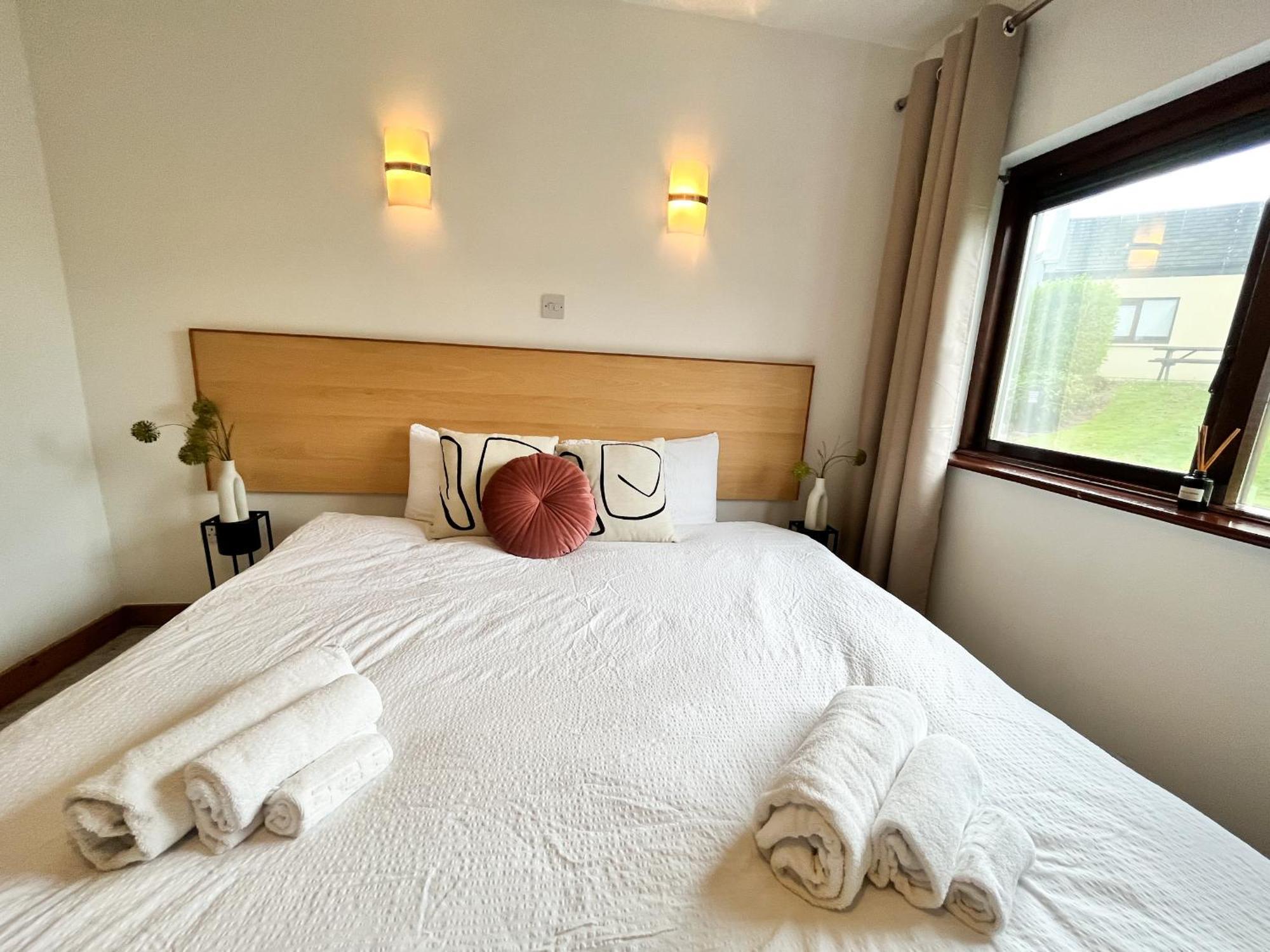 Sea Whispers - My Charming Costal Retreat In Youghal Exterior foto