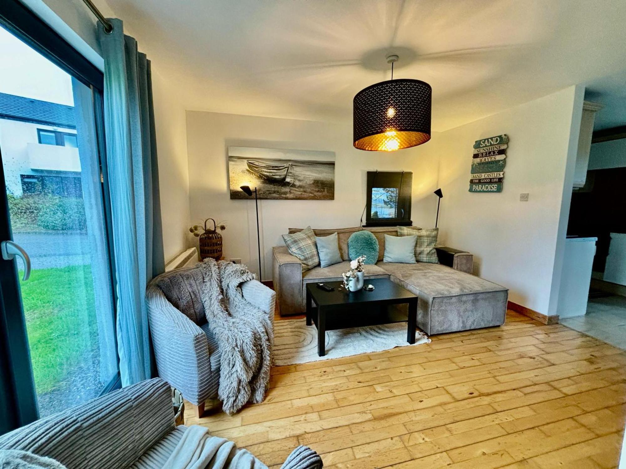 Sea Whispers - My Charming Costal Retreat In Youghal Exterior foto